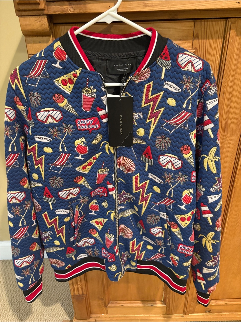 NWTs Zara Man Navy Quilted Bomber Jacket with Embroidered Motifs Size M